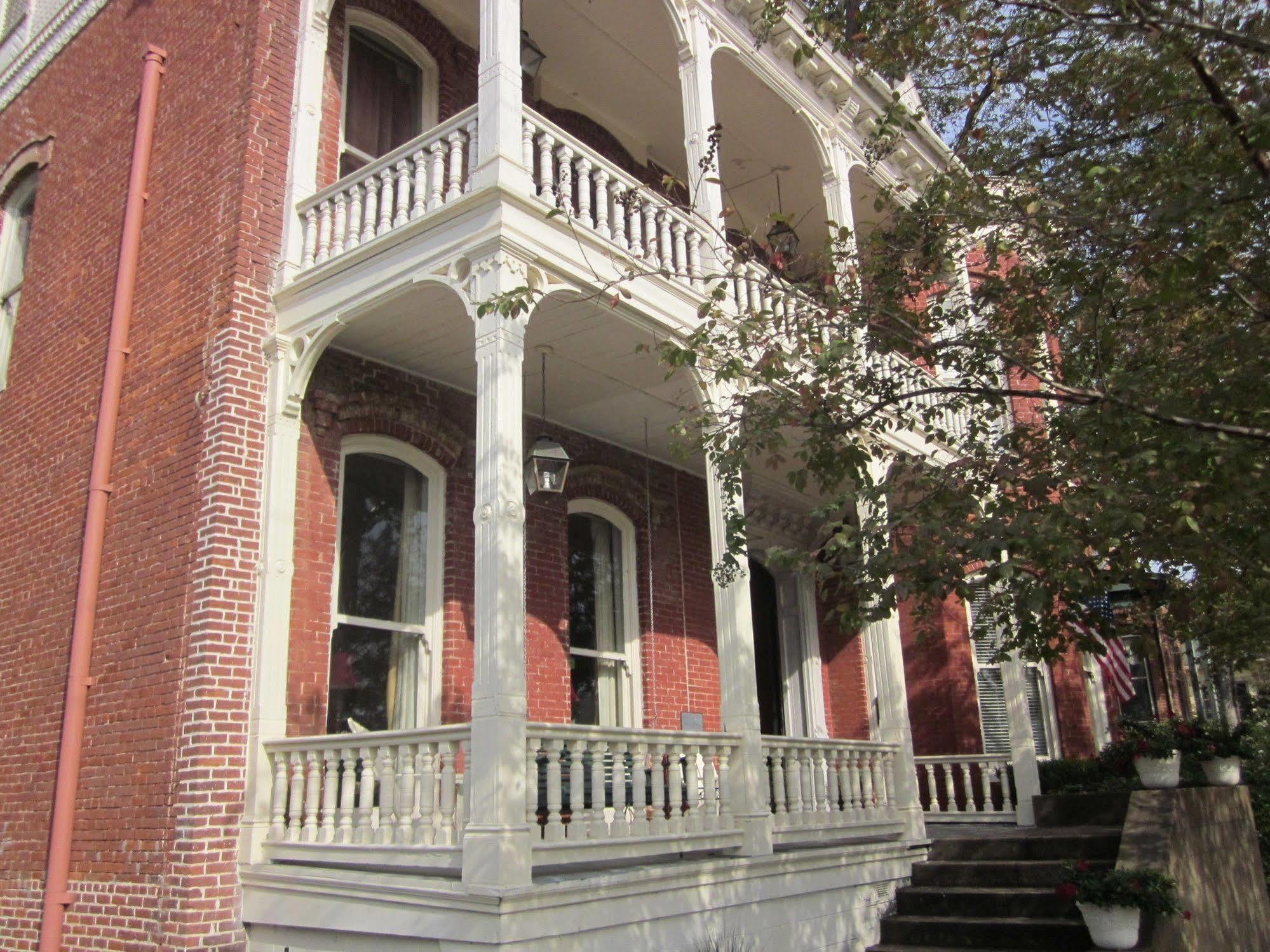 Baer House Inn Vicksburg Exterior photo